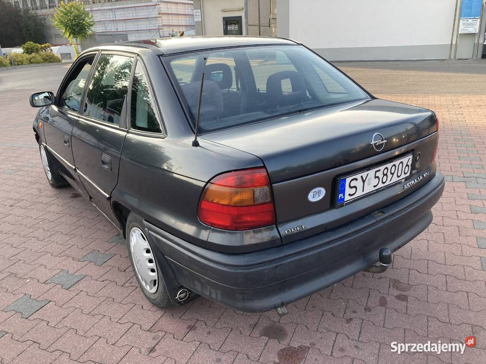 Opel Astra Wygląd Rok produkcji 1997 Astra Chorzów