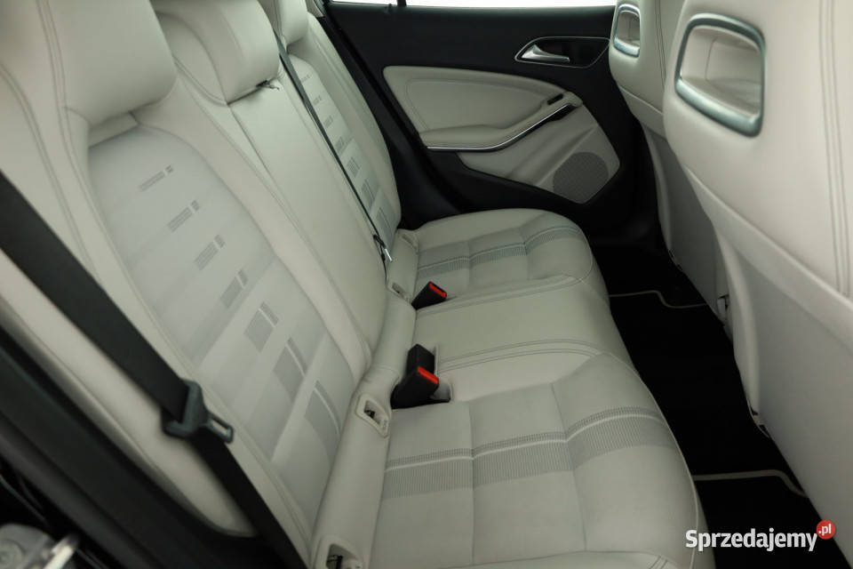 Mercedes GLA GLA 200 Piaseczno sprzedam