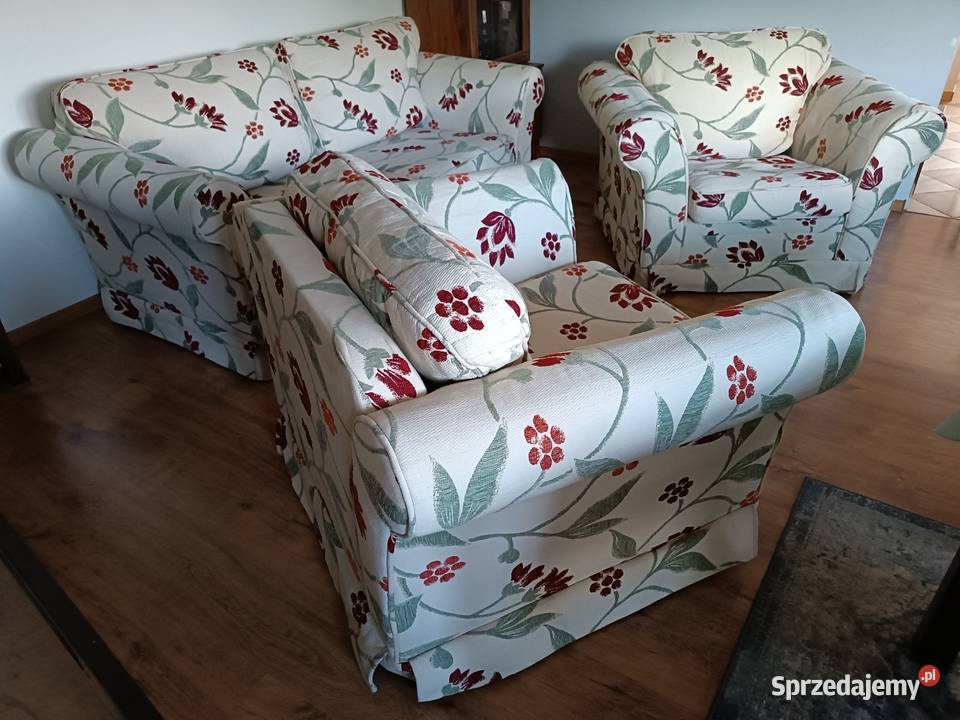 Sofa w kwiaty i dwa fotele Chojnice