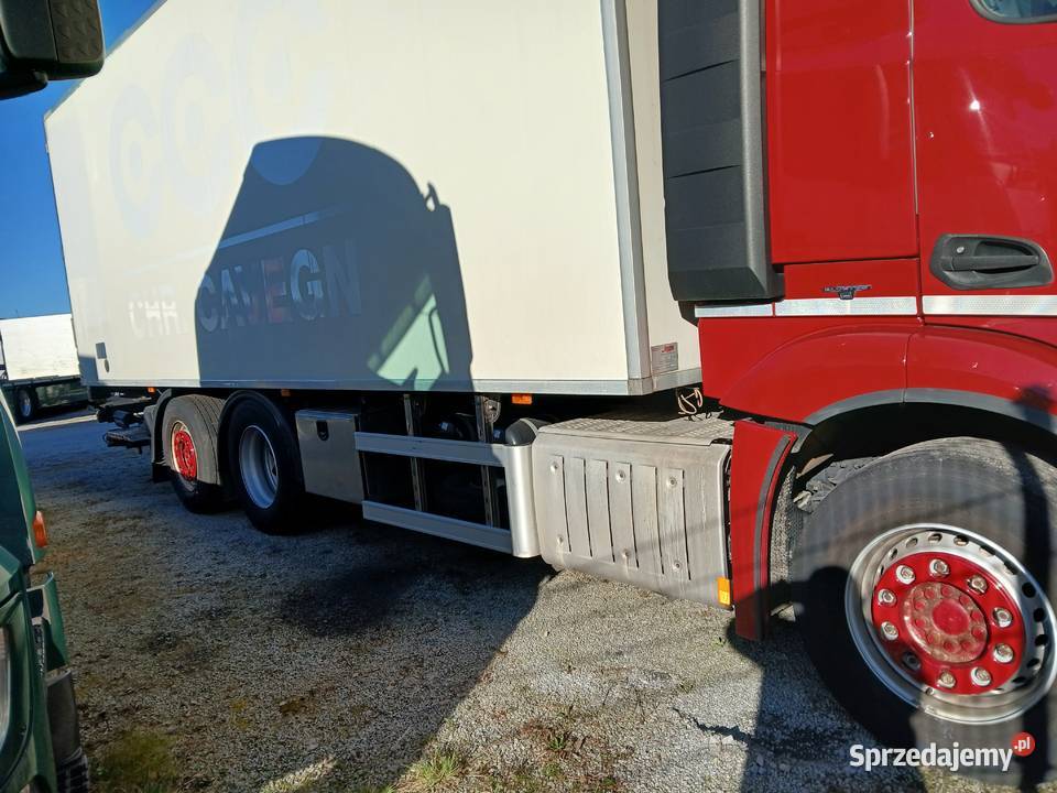 Chłodnia mroznia do półtusz miesa Mercedes Warszawa