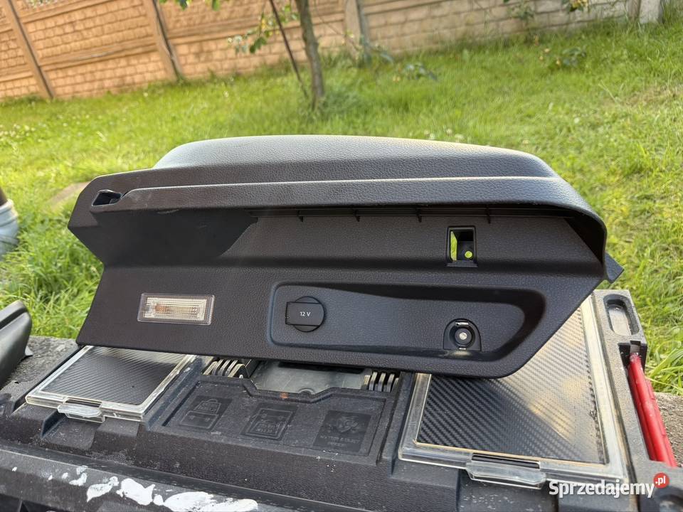Boczki bagażnika komplet VW Scirocco R 2011 Pyskowice