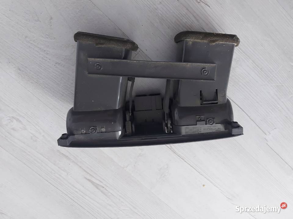 Kratka nawiewu volvo v40 lift 30613847 Żeliszów sprzedam