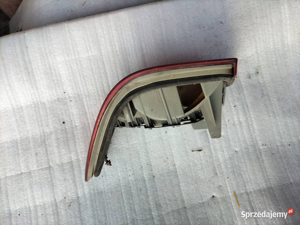 MercedesBenz E W210 LAMPA TYŁ TYLNA PRAWA Kamień-Kolonia