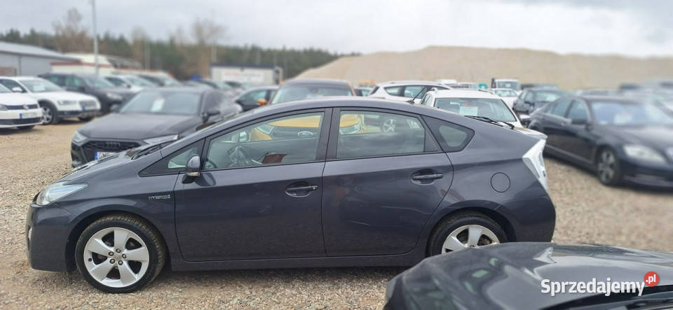 Toyota Prius executive mały przbieg super stan