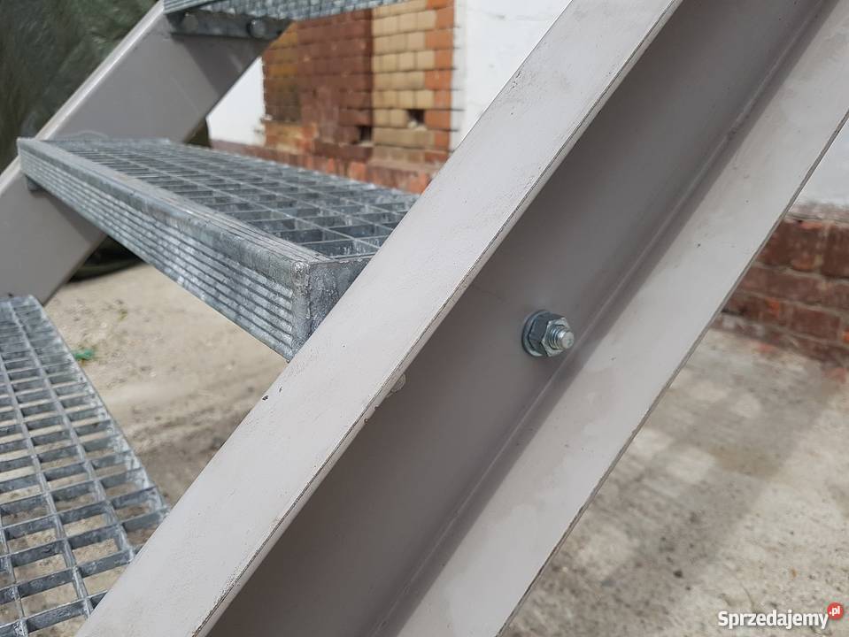 Schody metalowe 10 stopni z poręczą 90x220 Dzierżoniów