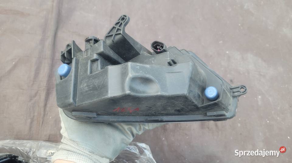 SEAT ATECA HALOGEN LED PRAWY PRZOD 575941700
