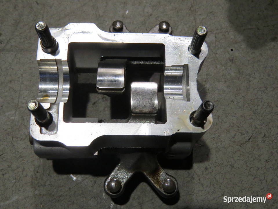 SUZUKI BURGMAN 200 125 16 GŁOWICA ZAWORY WAŁKI