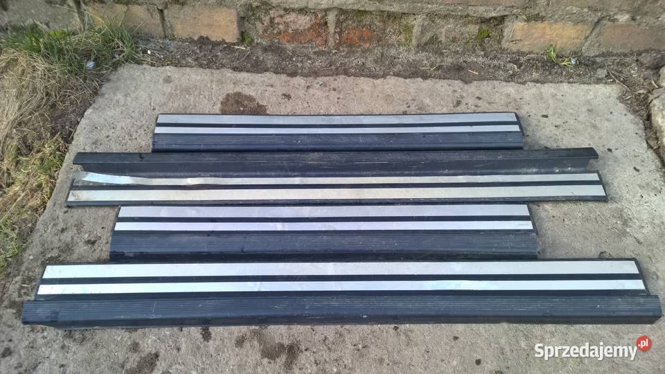 Listwy nakładki progowe niebieskie Mercedes w124 Chełm