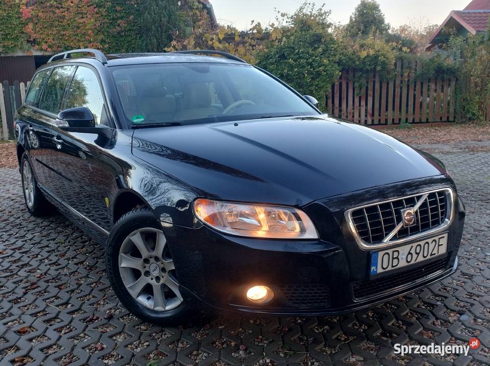 Piękne Volvo V70 Momentum 24d 185 sprawny i zmieniarka CD opolskie Roszkowice