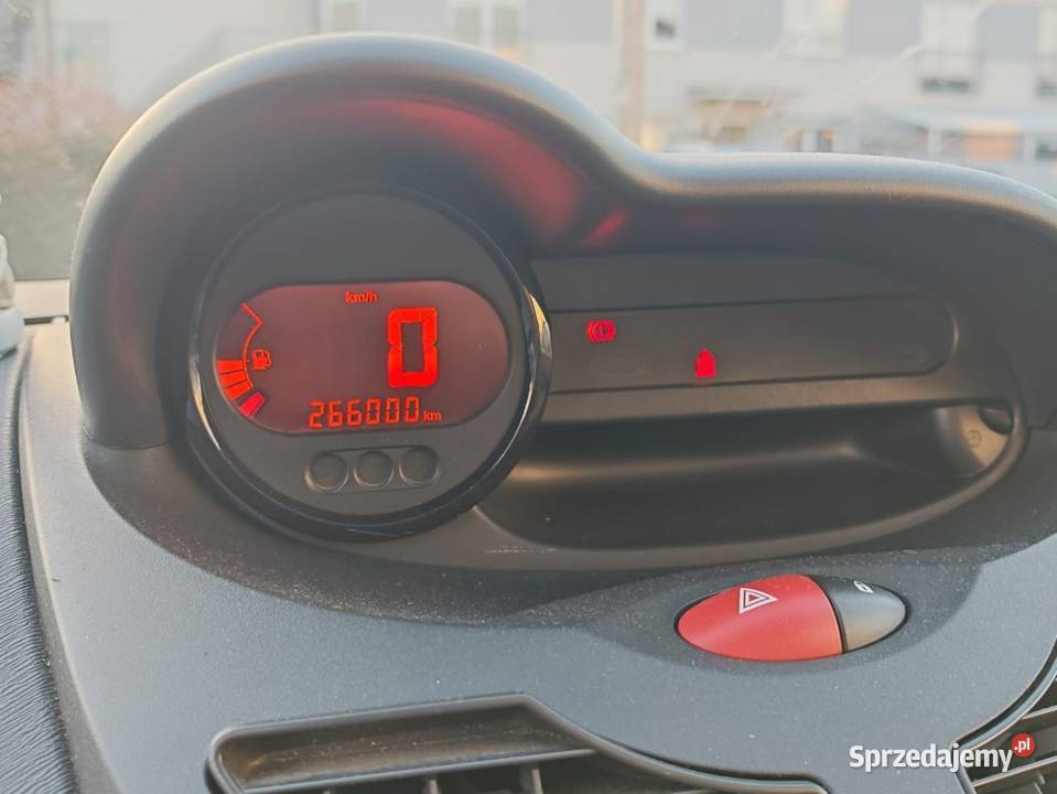 Renault Twingo 2009 gniazdo AUX Lusówko