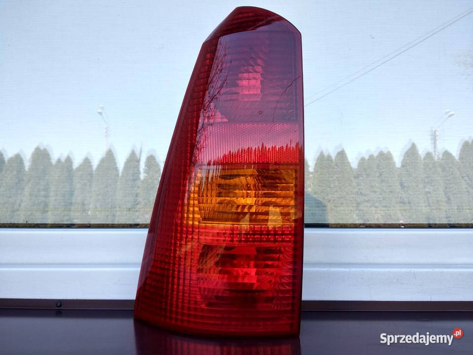 Ford Focus MK1 I kombi lampa tył tylna lewa osobowe Sieradz sprzedam