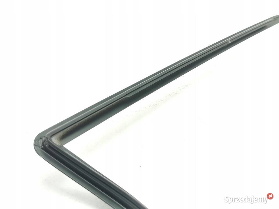 RAMKA SZYBY TYLNEJ MERCEDESBENZ W124 NOWA