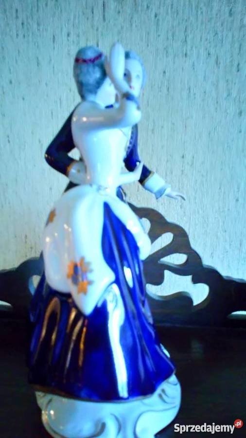Figurka Royal Dux Bohemia dworskie zaloty Olsztyn sprzedam