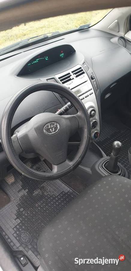 Toyota Yaris II lampy chłodnica części osobowe Kraśnik sprzedam