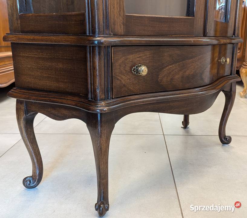 Włoska witrynaserwantka ludwikowska orzechsklep Dąbrowa Górnicza