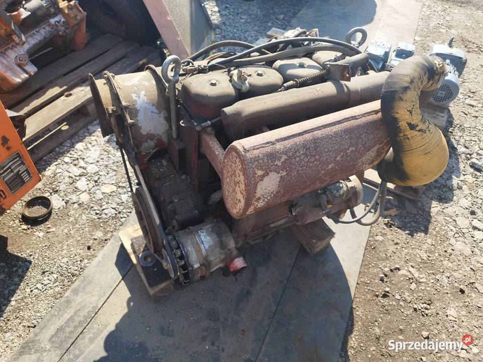 Silnik Deutz F4L912 czterocylindrowy silnik Motoryzacja