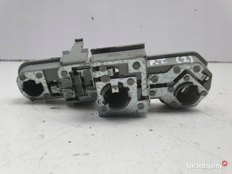 Volvo C30 WKŁAD TYLNEJ LAMPY ŻARÓWKI TYLNEJ Rudka