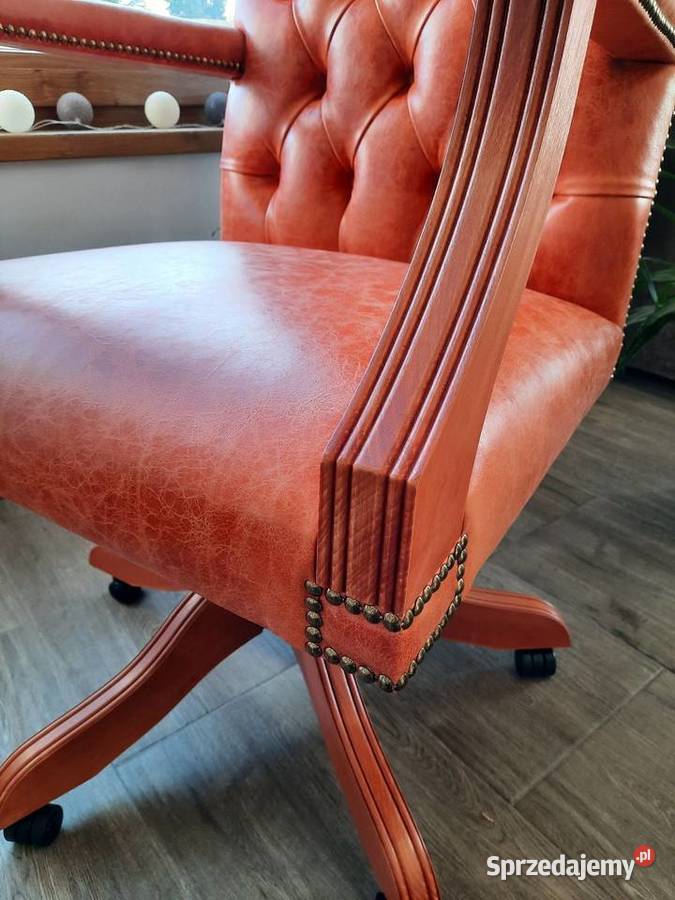 Fotel biurowy Chesterfield Postarzana skóra Poznań sprzedam