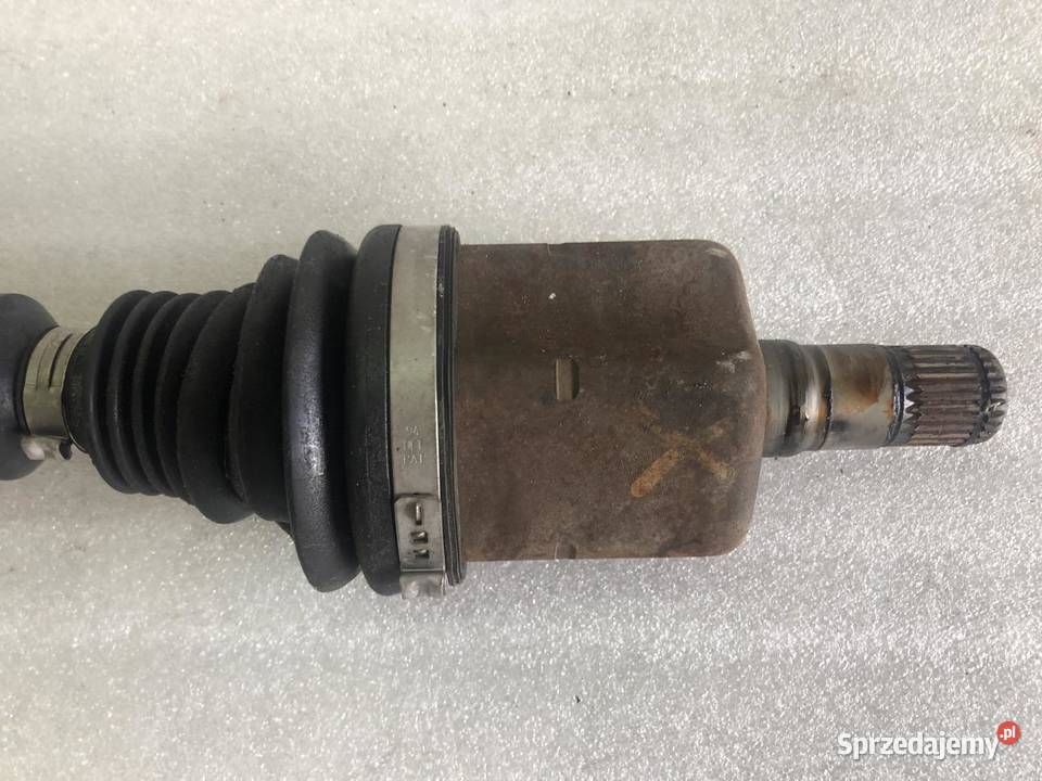 PÓŁOŚ PRAWY PRZÓD 3C0407272BQ VW PASSAT CC 20TSI