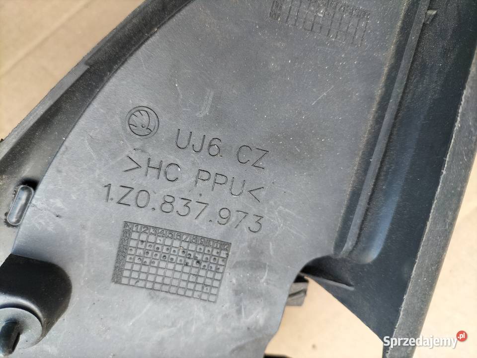 SKODA OCTAVIA II 2 TRÓJKĄT OSŁONA LUSTERKA lubelskie Kamień-Kolonia