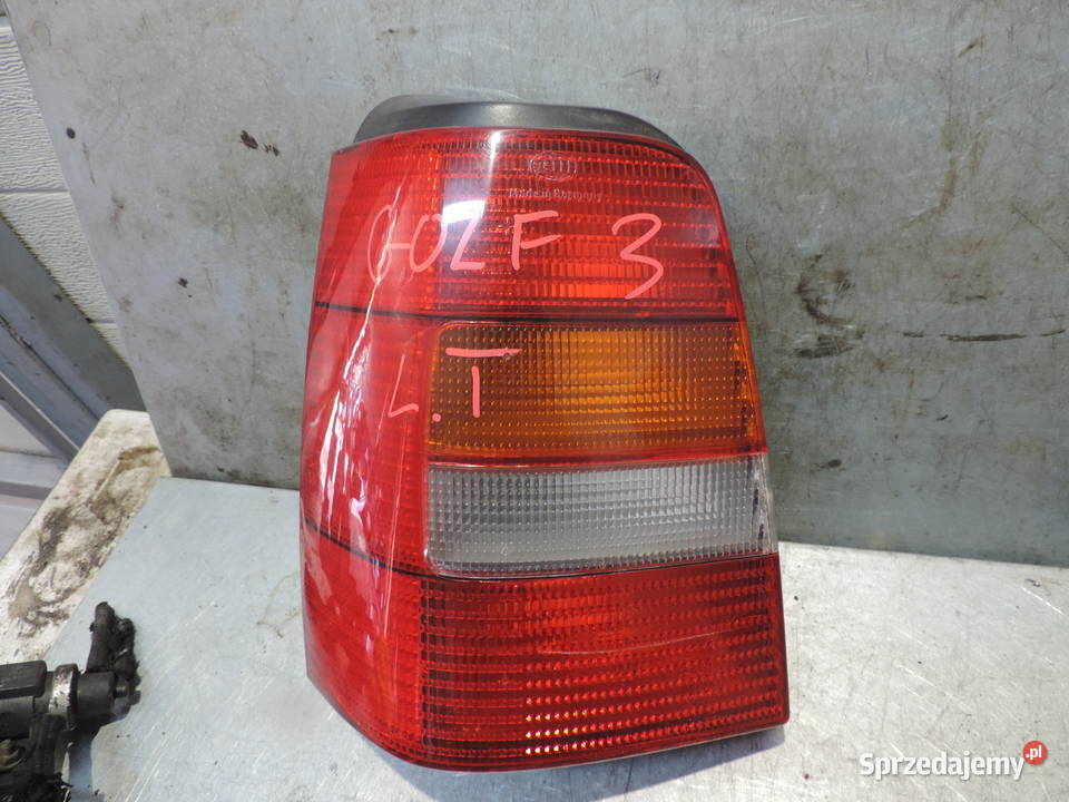 VW GOLF 3 KOMBI LAMPA LEWA TYLNA