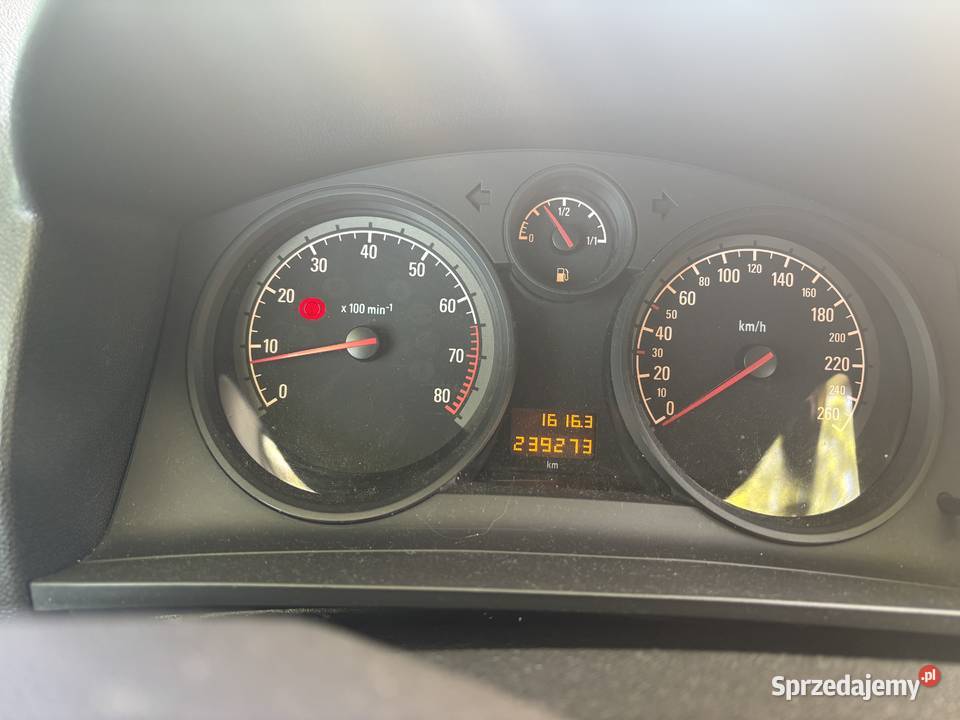 Sprzedam samochód Opel Zafira B 240000km