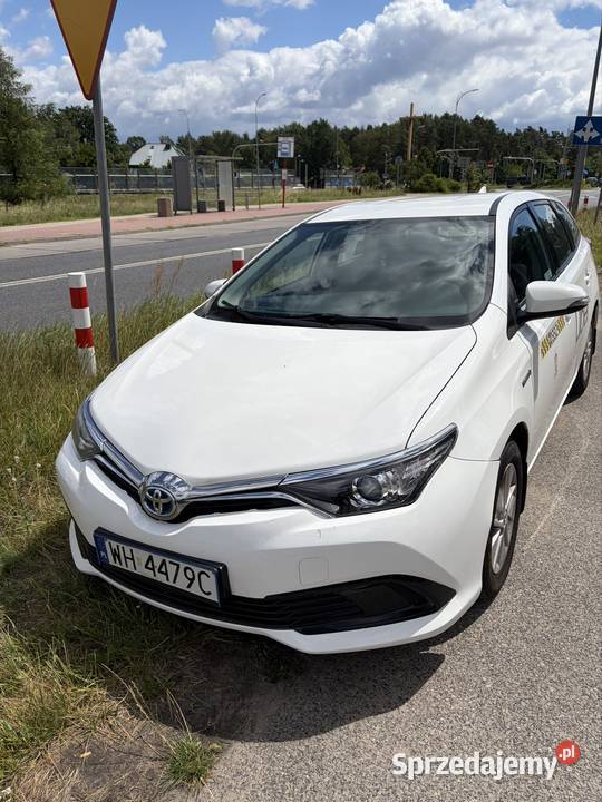 Toyota hybryda krajowy Warszawa