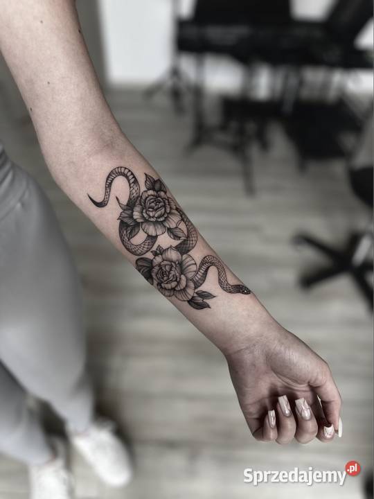 Tatuaże kolorowe i czarne Kielce zdrowie