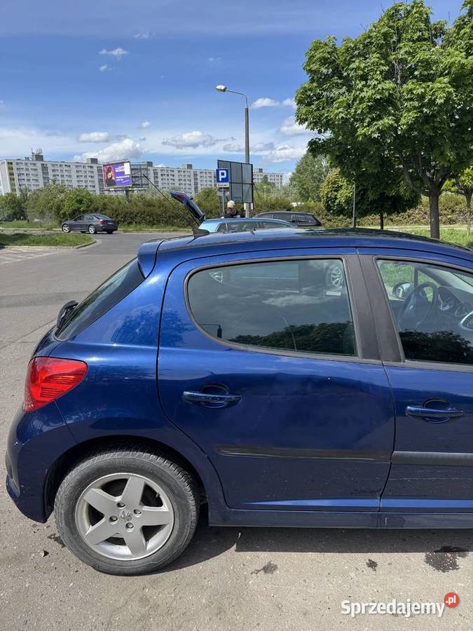 Peugeot 207 14 Benzyna silnik 95 Mały przebieg Poznań