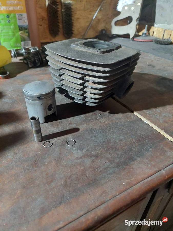 cylinder żeliwny z tłokiem wsk 125 kujawsko-pomorskie Wichowo