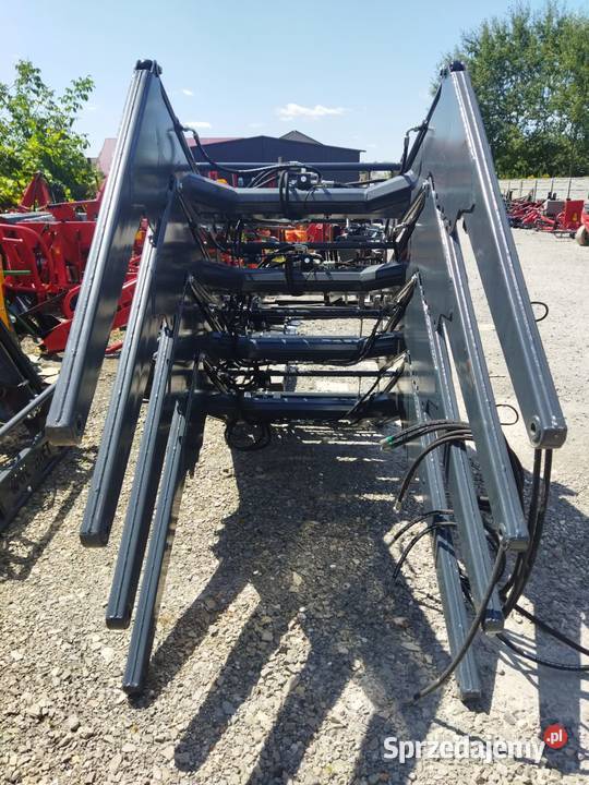 Ładowacz czołowy TUR 2B udźwig 700 Kozienice