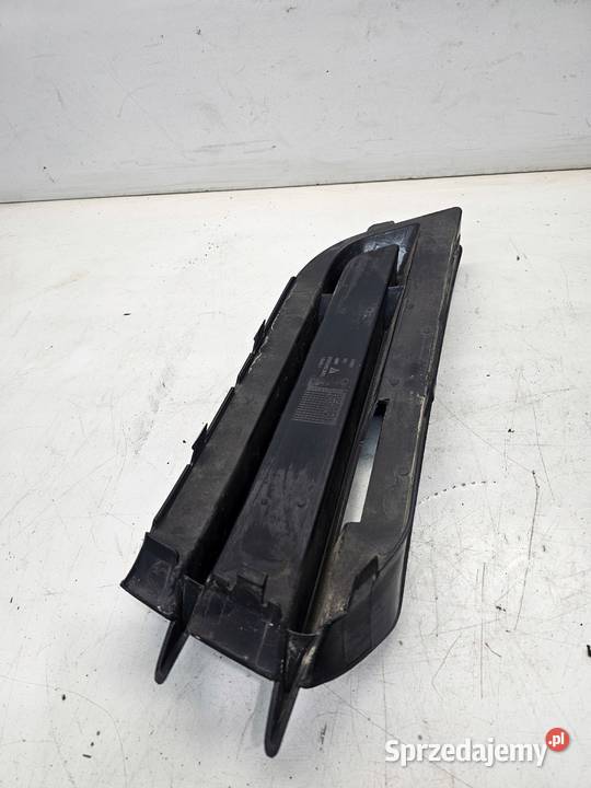 KRATKA ZDERZAKA PRAWA AUDI A1 8X 8X0807682 osobowe