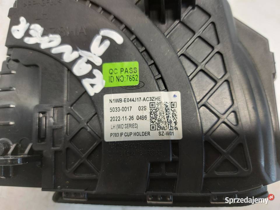 Ford Ranger VI 6 2024r UCHWYT NA KUBKI Części samochodowe