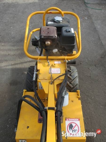 Glebogryzarka z hydraulicznym układem napędowym Pleszew