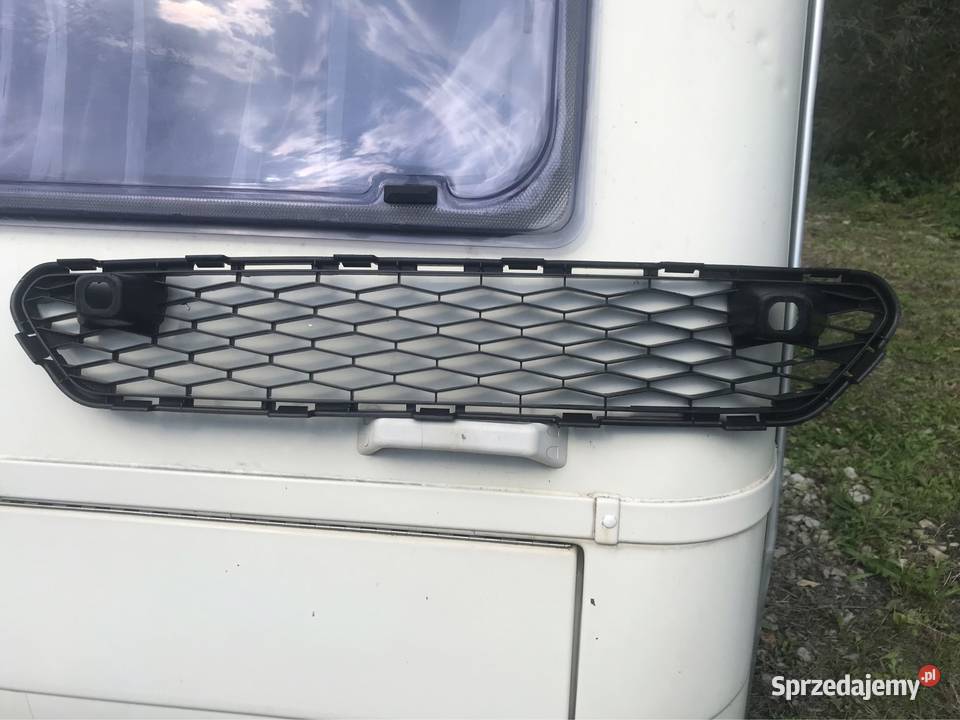 Nissan kratka środkowa zderzak przód osobowe Części samochodowe Rzeszów
