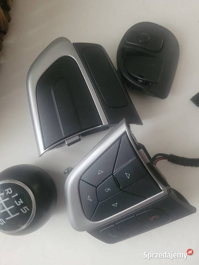 Fiat tipo 2 przyciski kierownicy lewy przód Rok produkcji 2019 Części samochodowe