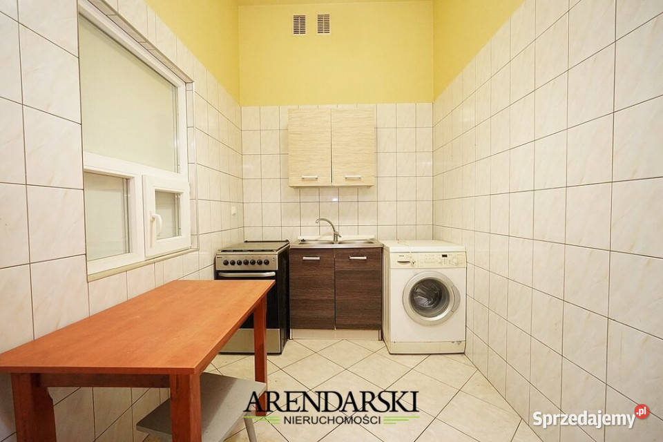 BUDYNEK W ZABUDOWIE ŚRÓDMIEJSKIEJ WITNICA