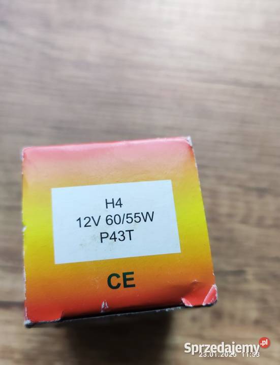Zestaw nowych zarówek halogenowych H4 12V 6055W Radom