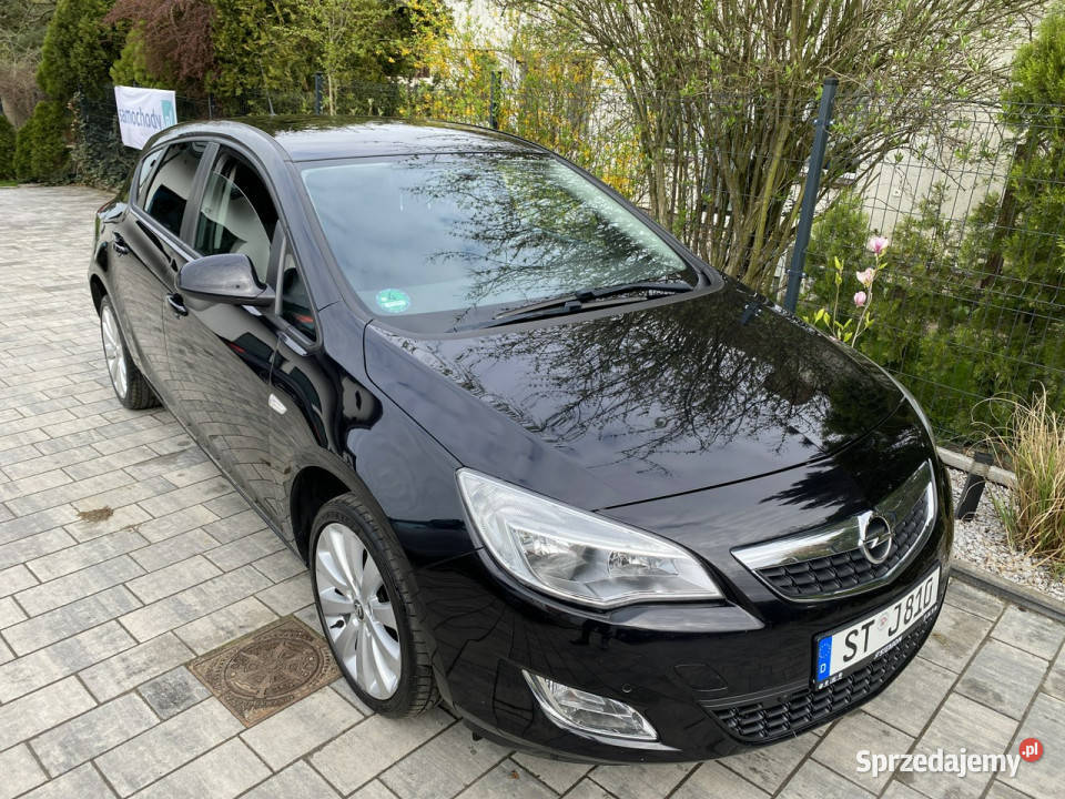 Opel Astra opłacone zadbane J 20092019 gniazdo SD Poznań