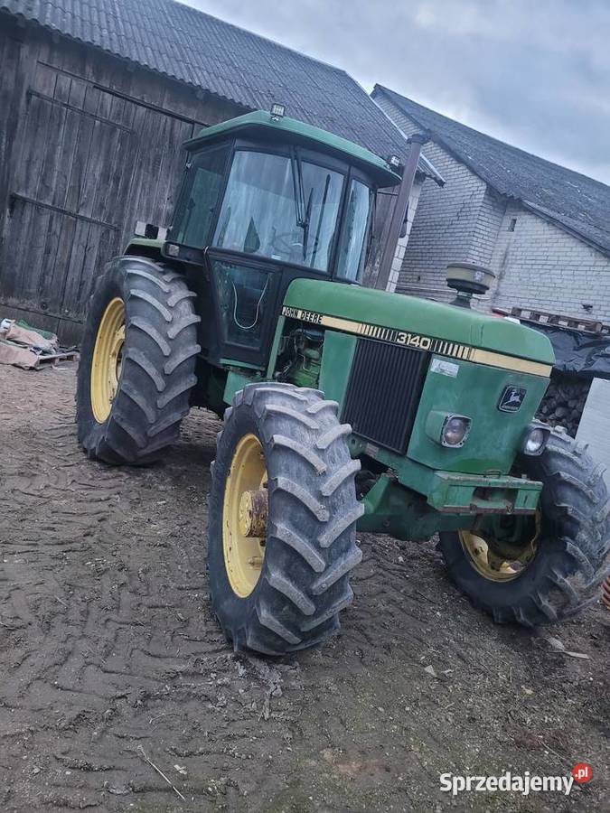 Sprzedam Ciągnik marki John Deere 3140