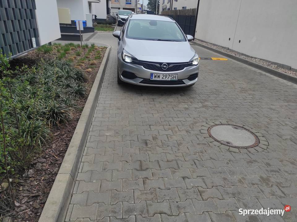 Opel Astra Salon Polska Światła LED Nawigacja wielofunkcyjna kierownica