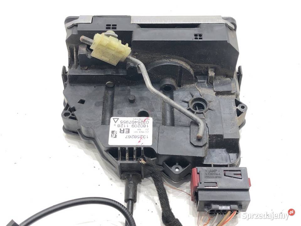 ZAMEK DRZWI PRAWY TYŁ OPEL CORSA D Hatchback