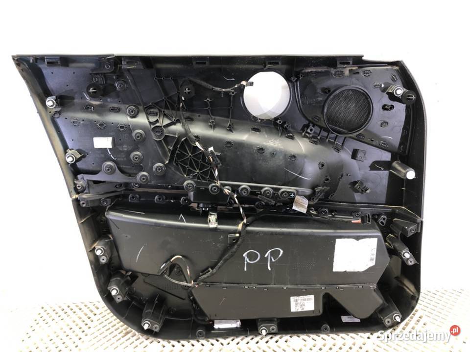 BOCZEK DRZWI PRAWY PRZÓD MINI COUNTRYMAN F60 osobowe Tapicerki samochodowe
