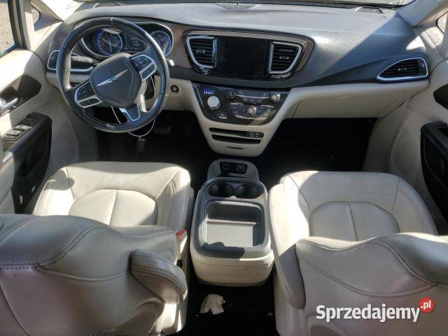 Chrysler Pacifica Touring L 2017 automatyczna Pacifica lubelskie Lublin