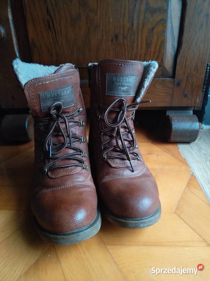 Buty skórzane ocieplane mustang 40 Łuków