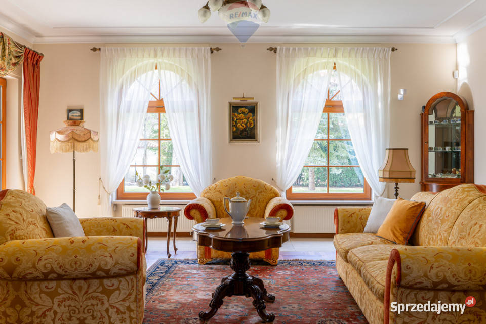 ELEGANCKA REZYDENCJA NA WYNAJEM W ŁOMIANKACH 1674m2 Łomianki