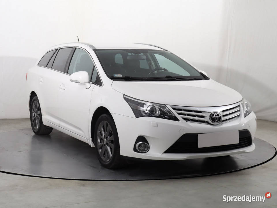 Toyota Avensis 18 Valvematic światła przeciwmgielne