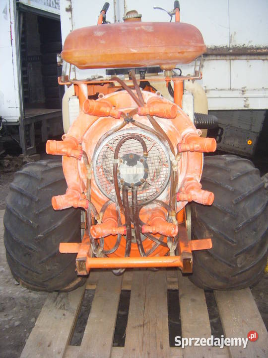 Opryskiwacz Sadowniczo Ogrodowy z napedami Dębica