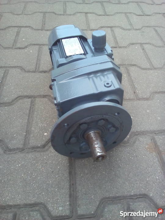 Motoreduktor 018 kW 13 obr 3faz Produkcja