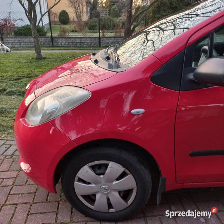 Toyota Yaris 10 benzyna benzyna Celestynów sprzedam